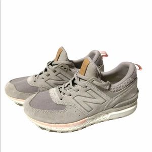 New Balance 574 Women’s Size 5 Shoes